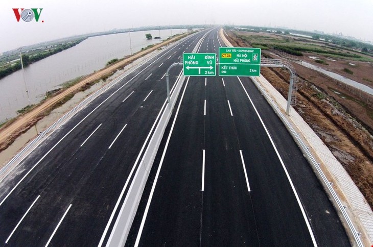 Mise en service de l’autoroute Hanoi-Haiphong - ảnh 1